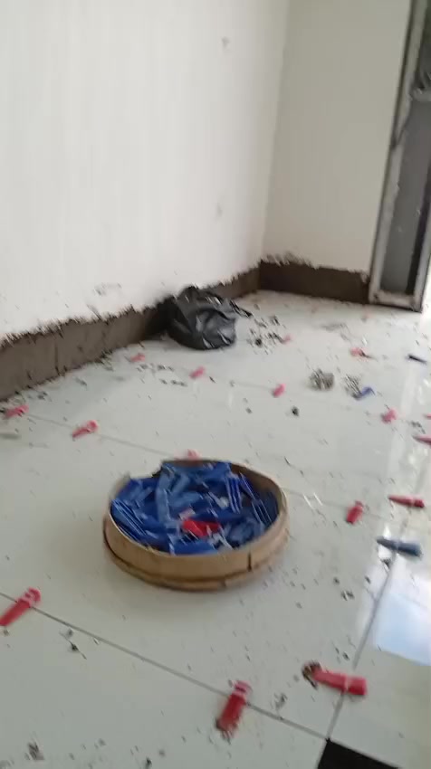 ابو مالك المصري لتطبيق السيراميك والبوراسلين وبايات الدرج كادر كامل***********
