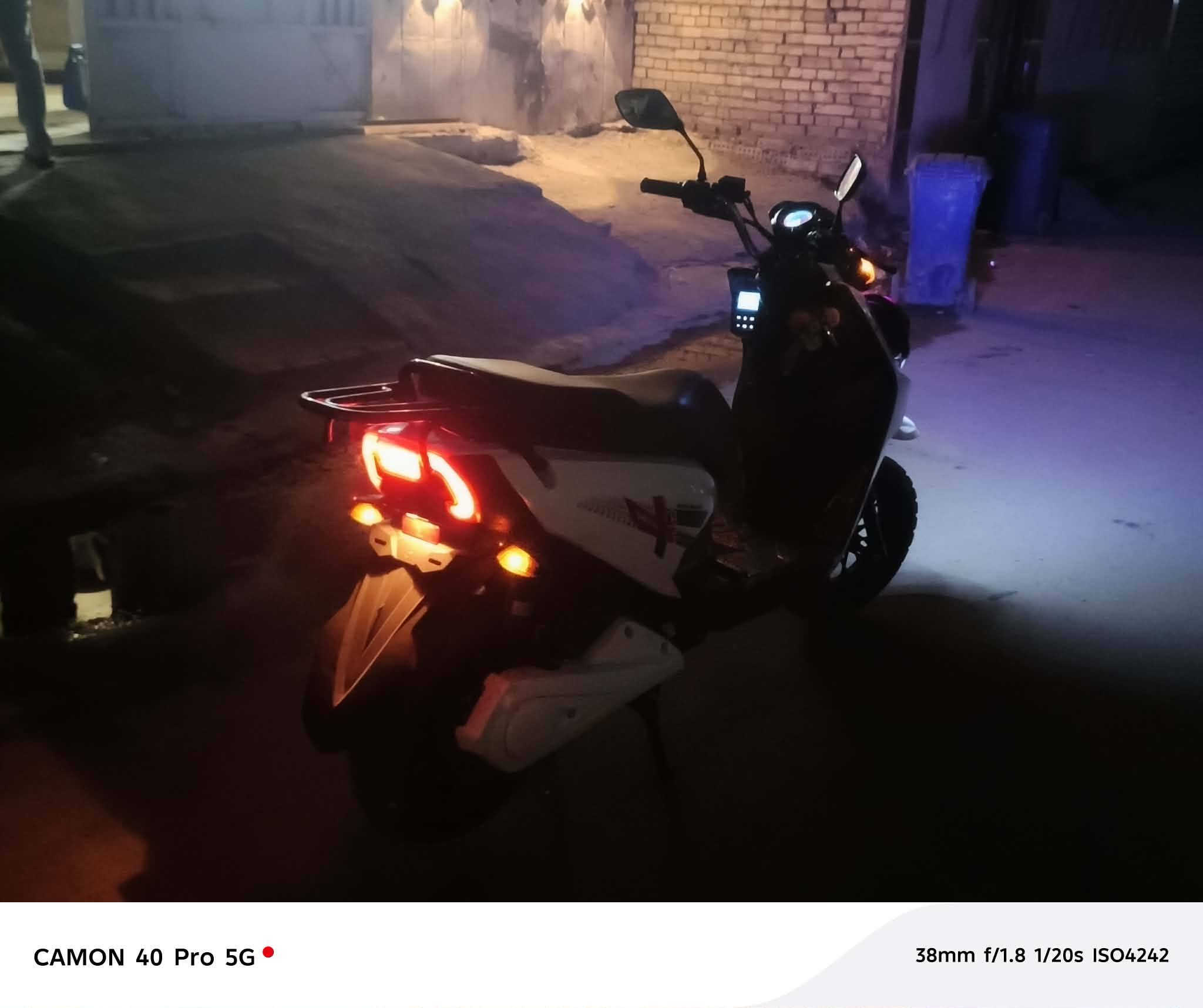 سلام عليكم عندي دراجه شحن سكنس جبلي بيه بصمتين وسويجين  وكتابه بيه 6 بطاريات جدد ولايت زنون
ودمامين بلوتوث موقع لدراجه بغداد مدينت لصدر قطاع15 رقم لتصال ***********
سلام عليكم عندي دراجه شحن سكنس جبلي بيه بصمتين وسويجين  وكتابه
