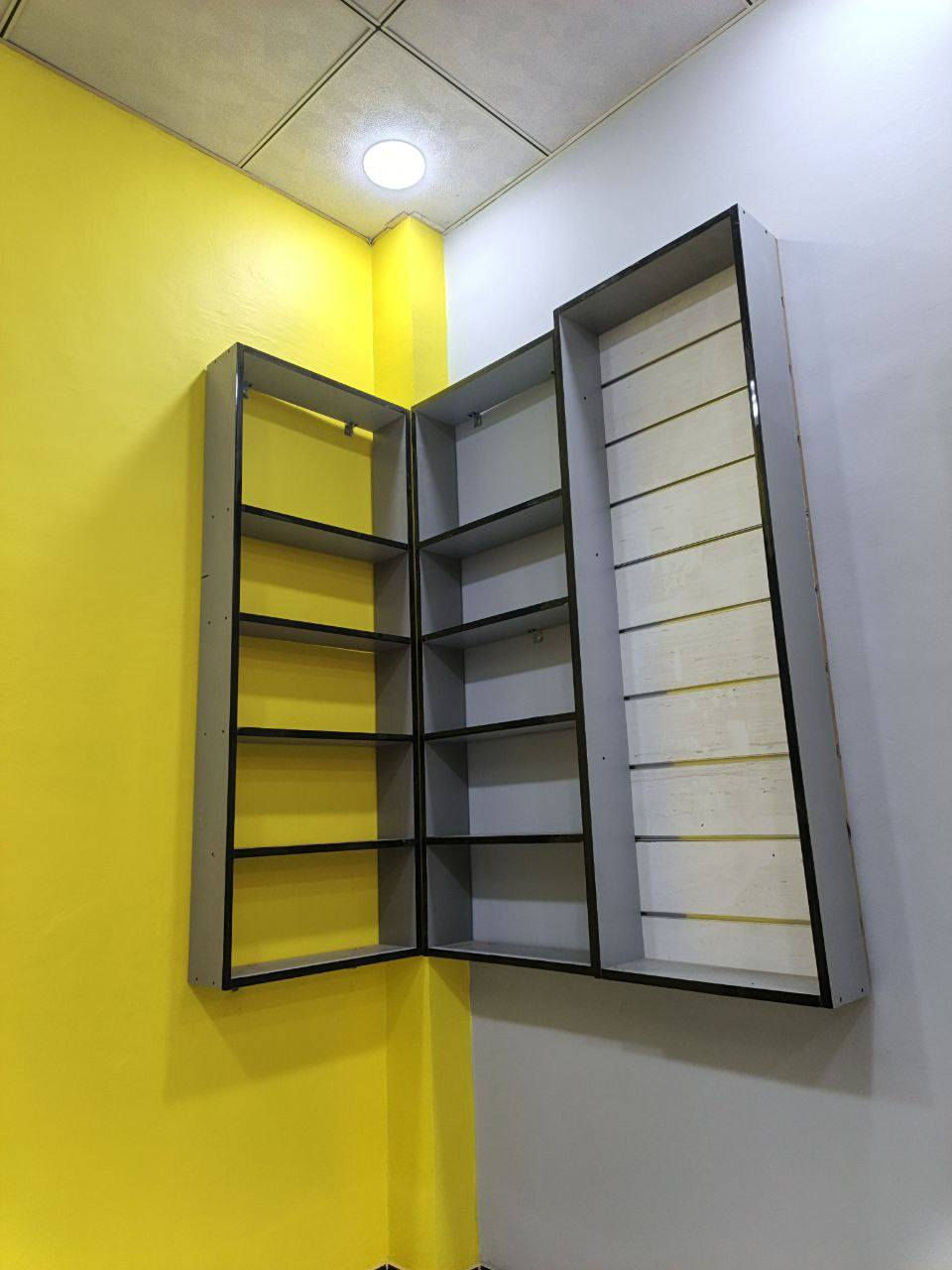 السلام عليكم زوجي يشتغل سقوف ثانوية و جبس بورد و هم خشب و ورق جدران و اصباغ بسعار مناسبة كلش وحاليا كاعد لان شغل ماكو فدوة منو دا يبني بيت جديد ويريد ديكورات أو سقوف ثانوية أو ترميم أو صبغ🥹 🩵
فدوة صعولي المنشور بصلاة ع محمد وال محمد 
للاستفسار ‏‪***********‬‏
