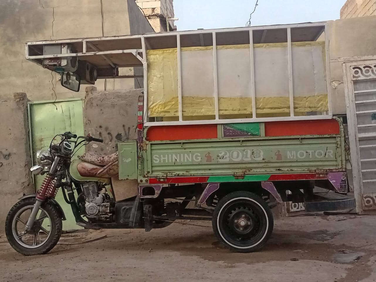 السلام عليكم ستوته للبيع موديل 18 وكيله  الربيعه محرك ٢٢ ***********شاصي مكفول بدون محجر  السعر 1600 وبيه مجال
