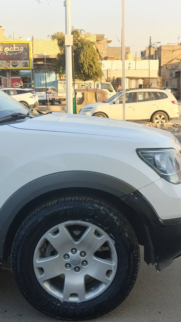 سلام عليكم سيارة كية مهافي موديل 2013 فول مواصفات خليجي حادث السيارة بنيد وجاملغ السايق تحكم سترين بونارمة
سبعة راكب ثلاث قطع تبريد حدادية تخم تاير رقم السيارة انبار 
رقم صاحب السيارة ***********
كاظم القريشي
