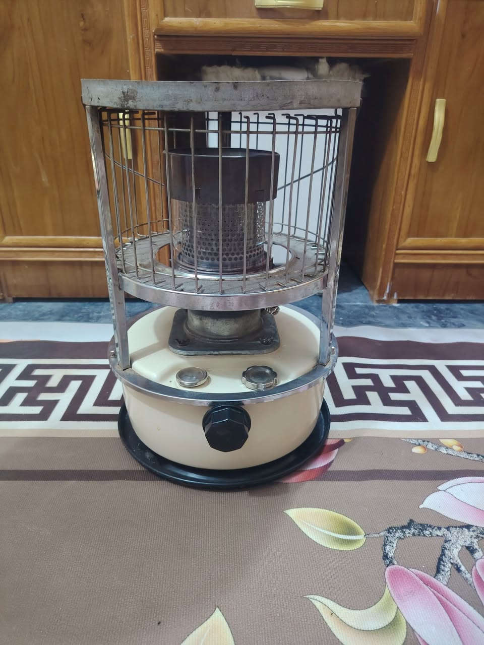 سلام عليكم بلازما حجم 42 سعرها 75 صوبه شغاله نظيفه سعرها 50 قفل مكن حي البكر رقم  ***********
