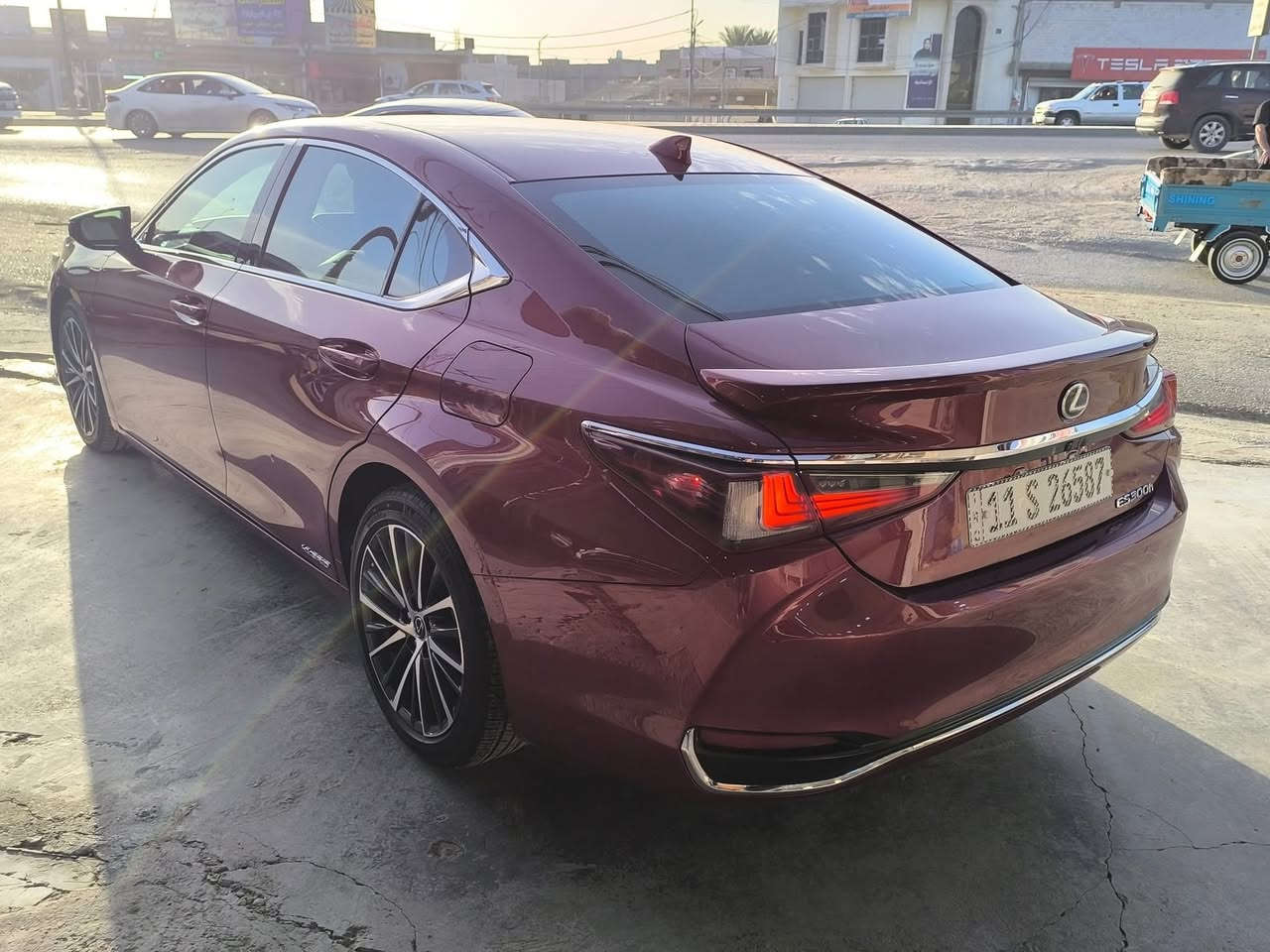 للبيع هايبرد Lexus ES300 , 2022
وارد امريكي رقم بغداد 
----------------------------
* المواصفات * 🏅🥇
فتحة سقف 
بصمة دخول ذكي تشغيل عن بعد 
رادار تحديد مسار مثبت سرعه 
حساسات أمامية وخلفية وجانبية
تحذير النقطة العمياء 
كشنات جلد كهرباء تدفئة تبريد 
ذاكرة خزن مقاعد 
تبريد قطعتين مناخ منفصل 
تحكما لمس
شاشة تدعم اندرويد أوت أبل كار بلي 
أنظمة قيادة متعددة 
باقي المواصفات موضحة بالصور 
----------------------------
السعر 💰 (( 305 )) بي مجال
للاستفسار 
***********‬‏
