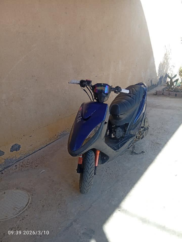 ماكس للبيع مكينة ممفتوحة كابريتر بلادي دراجة كشي شعوضع الشركة بيهة نقص ديشبرل  سعر 450 وبيهة مجال غليل تواصل خاص او واتساب ***********
