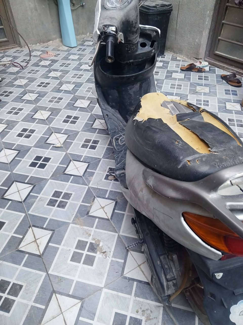 اكزز اللبيع محرك نضيف كلش كهربايات شغاله بس بيهن كطع من يم الدشبول سلف شغال بس ماكو باتري مكاني كربلاء شبانات 175 شراي يجي خاص


**إذا كنت صاحب هذا الإعلان وتريد حذفه لأي سبب، رجاءا أرسل رسالة إلى الدعم الفني**