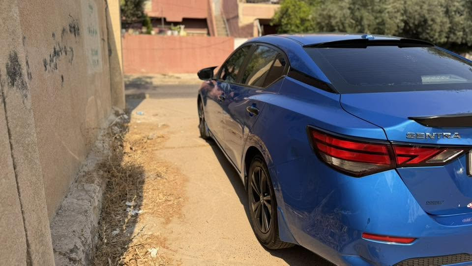 السلام عليكم 
للبيع نيسان سنترا موديل 2021 مواصفات SV 💙
 تحويل  بشرط رقم سنوي جديد الي 28 
سعر 123 ورقه ملاحضه عليها غرامات مرور  4ورقه عليه
مكينه وكير وتبريد كله بشرط وين ماتريد افحص
محرك  اربعه سلندر
المواصفات
  ‏‎بصمة ابواب بصمة تشغيل عن بعد بصمات ثنين
‏‎شاشة كبير اوتو هولد اوتو ستارات رادار امامي رادار جانبي
رادار خلفي نظام : Eco  نظام : Normal. نظام : Sport 
٤ تايرات جديد 
ماشيه 75الف حقيقي 
بيه بعد موصفات 

سياره بيها ٣ قطعه بدون اي دوخل (ملاحضه👈🏻بيه  بيديار عل طرف مال قماره  سحب بس بدون دك وفتح كلشي عل فحص انطيك موجود سونر هم

 رقم شاصي موجود مع صور ايرباك ستيرن وبرد راجع سستم
سياره احلى من صوره سياره نظيفه ما بيها مصرف
حجر كزوز بشرط سياره مصروف وكماليات وادامه وكلشي كلشي بوليش حمام  يعني سياره بس شغل وتطلع 
تفاصيل اكثر الاتصال علی رقم 
‏‎‏‎‏‎
☎️(***********]. واتساب
عنوان📍اربيل
