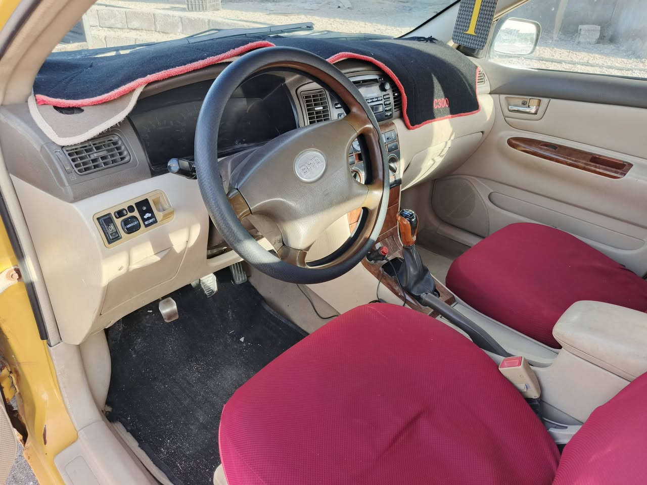 السلام عليكم بيوايدي البيع سياره جاهزه مكينه وكير حداديه البدي شوف العين رقم نكليزي بسمي سنويه ٣٠ سياره مكان بصره سفوان سعره ٢٩ وبيه مجال قليل***********
