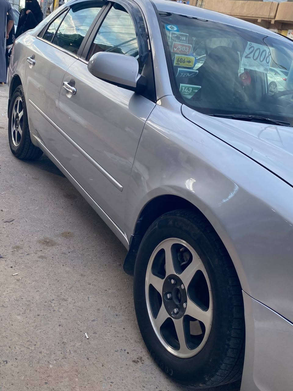 السلام عليكم سيارة البيع سوناتا للبيع موديل ٢٠٠٨ سيارة خير من الله سيارة قطعة واحدة صبغ الجاملغ الامامي
رش فقط الصدر جديد
المكان تكريت القادسيه
***********
