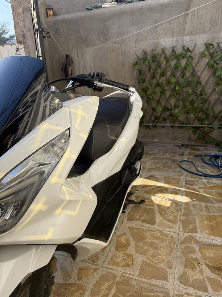 السلام عليكم Pcx للبيع جيل ثاني مكفوله 
اشاير كهربائيات كلهه شغاله 
مكينه كفاله الدراجه جديده 
مكاني بغداد الشعب (السعر 12$ )
***********
