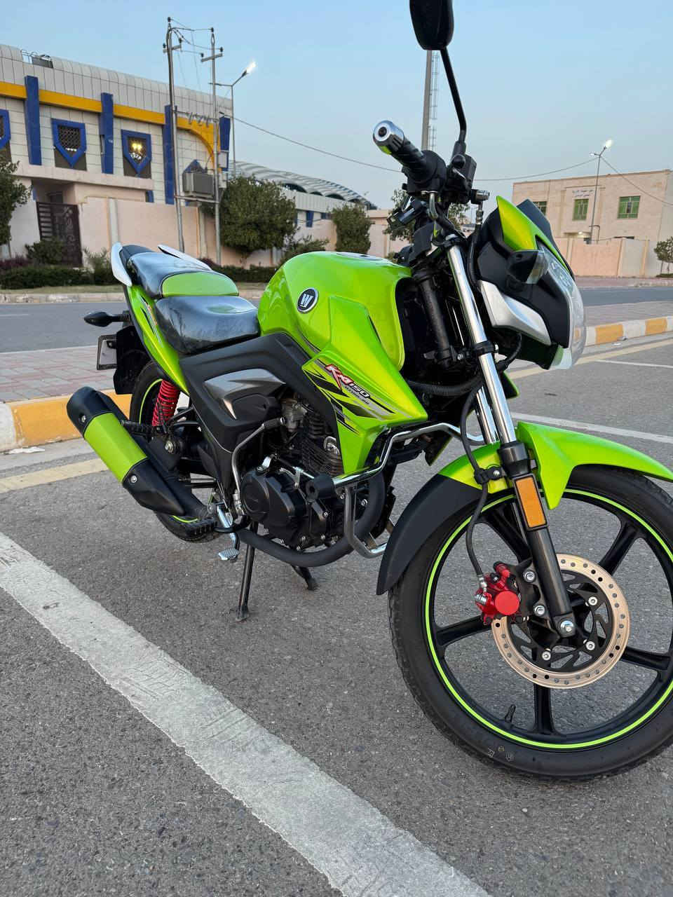 بسم الله الرحمن الرحيم 
دراجه هاوجي 2023 
مرقم كامل سنويه جديده 
الدراجه شديته من محمد مزهر جديده قبل 4 اشهر 
تحويل ثاني يوم 
كلين فول نضافه شخط واحد مابي 
الصلاه علئ محمد نضيف زيرو يعتبر 
رقم الماني جديد 
سويجات عدد 2 
عده ممفتوحه 
تايرات وضع شركه 
والدهن كل 15يوم ابدله 
ويا  هدايه بسيطه لحمايتك وحمايه الدراجه 
السعر 3 مليون و300 وبي مجال تفاوض  
الرمادي حي الملعب 
***********
تحياتي للجميع.
