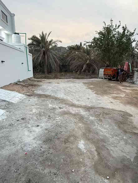 أسعد ألله أوقاتكم بكل خير 🌹
اللاستفسار : *********** 

توفر : دار سكن للبيع ⚡
جمال ونزاكه ودقه بلعمل 
بناء حديث سنه 2025 😍
ألمساحه : 250 م
على شارع 10 م تبليط
بيت فارغ جاهز للسكن
تستلم بيتك عد لمكاتبه
جميع لخدمات متوفره 👍
ماء + كهرباء + مجاري
نوع العقار : طابو ملك صرف
زراعي بأسم عراقي سند 25

محتويات ألبيت ⬇️
كراج سياره
دوانيه
صاله كبيره
غرف نوم عدد 3 
مطبخ حار بارد
حديقه جانب لبيت
مجمع صحيات داخلي + خارجي

الموقع راقي
البصرة محوله زهير 
يبعد مسافه 700 م
عن طريق داخلي سايدين

كل هاذ جمال وترتيب 
سعر 145 مليون وبي مجال
اللاستفسار : ***********
