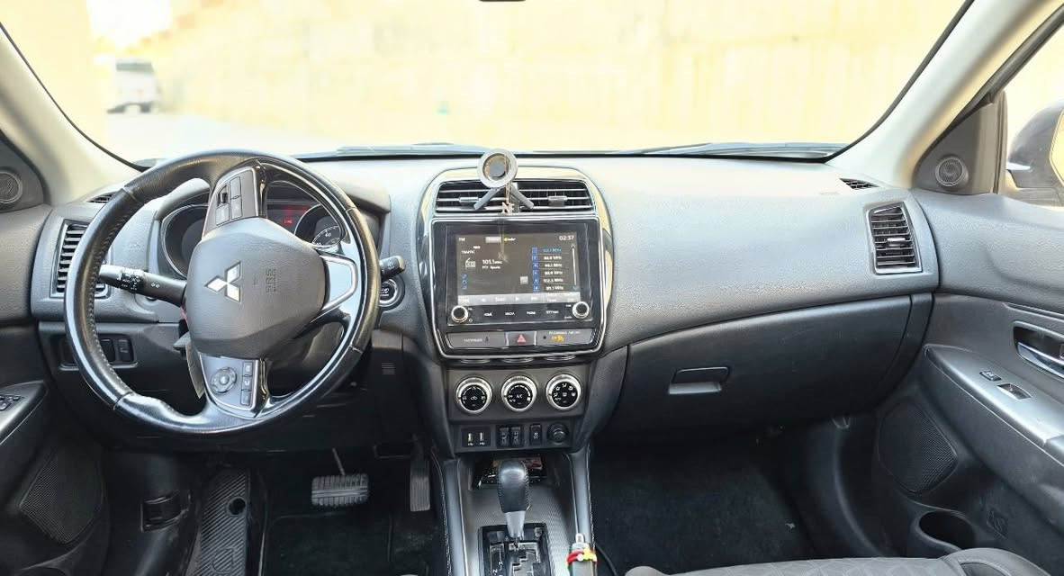 MITSUBISHI -OUTLANDER -2021
موصفات: SE
بصمه 
شاشة 
كاميرة
ده بل اكسلة  4*4 
ويل كب كروم 
رادار أمامي و جانبيه 
مراية شفط و إشارة 
لايت ليد و زينونة 
كشن هيتر 
ماشي : 82 ألف ميل 
محرك:  2.0
صبغ : بوند  صبغ و صندوق كلير امريكي و باب عكس صايق ارباك ستيرن مرجع
سيارة مرقم دهوك باسمي
سعر 140 ورقة 💵 بيها مجال بسيط 
عنوان 📍 دهوك
رقم تلفون و واتساب ☎️
***********
