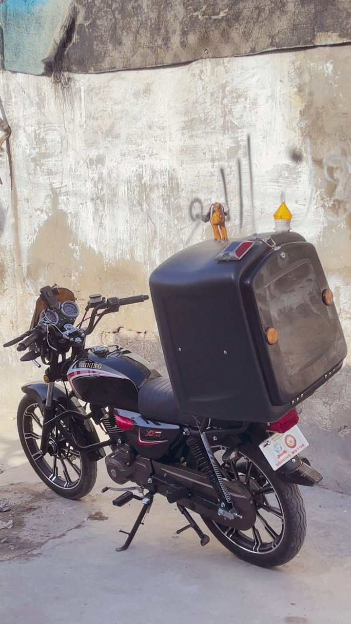 السلام عليكم البيع شانك بعدهي جديده صار شهر منً نزلته الله شاهد موديل 2023 رقم سنوية تحويل ثاني يوم  سعر خاص ورقم***********
