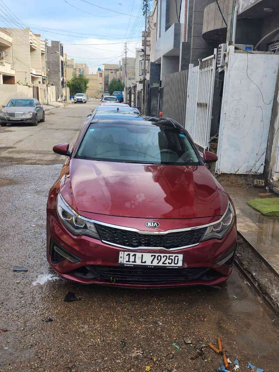 كيا اوبتما وارد امريكي 2019✅
مواصفات (s) السيارة حرة بأسمي ماشية 116

مواصفات : ال S معروفه ابيع السياره مصبوغه عام 

السعر١20$ المجال 

مكان بغداد حي جهاد 

تلفون ***********
