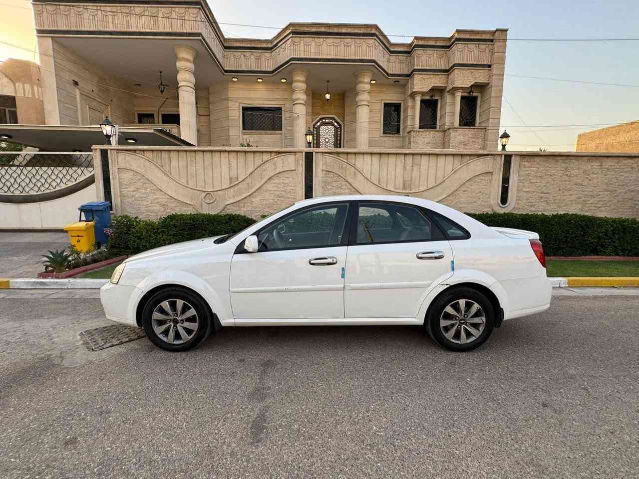 السلام عليكم 
اوبترا موديل 2012 الشركة العامة السيارة بيها الچاملغ الايمن الامامي مبدل و الاصلي موجود السيارة بدون صبغ بدون دواخل جاهزة و كاملة التبريد ثلج 
غرفة السيارة مدوشمة كاملة الارضيات و الكشنات و الاصليات على وضع الشركة 
السعر 85 و بيها مجال 
موقع السيارة بغداد العامرية 
الهاتف : *********** 
موجود وات ساب
