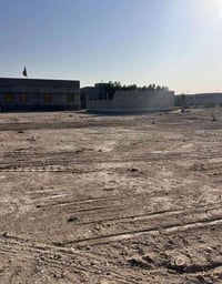 الزبير • قطعة زراعية ٣٠٠م • ماء كهرباء