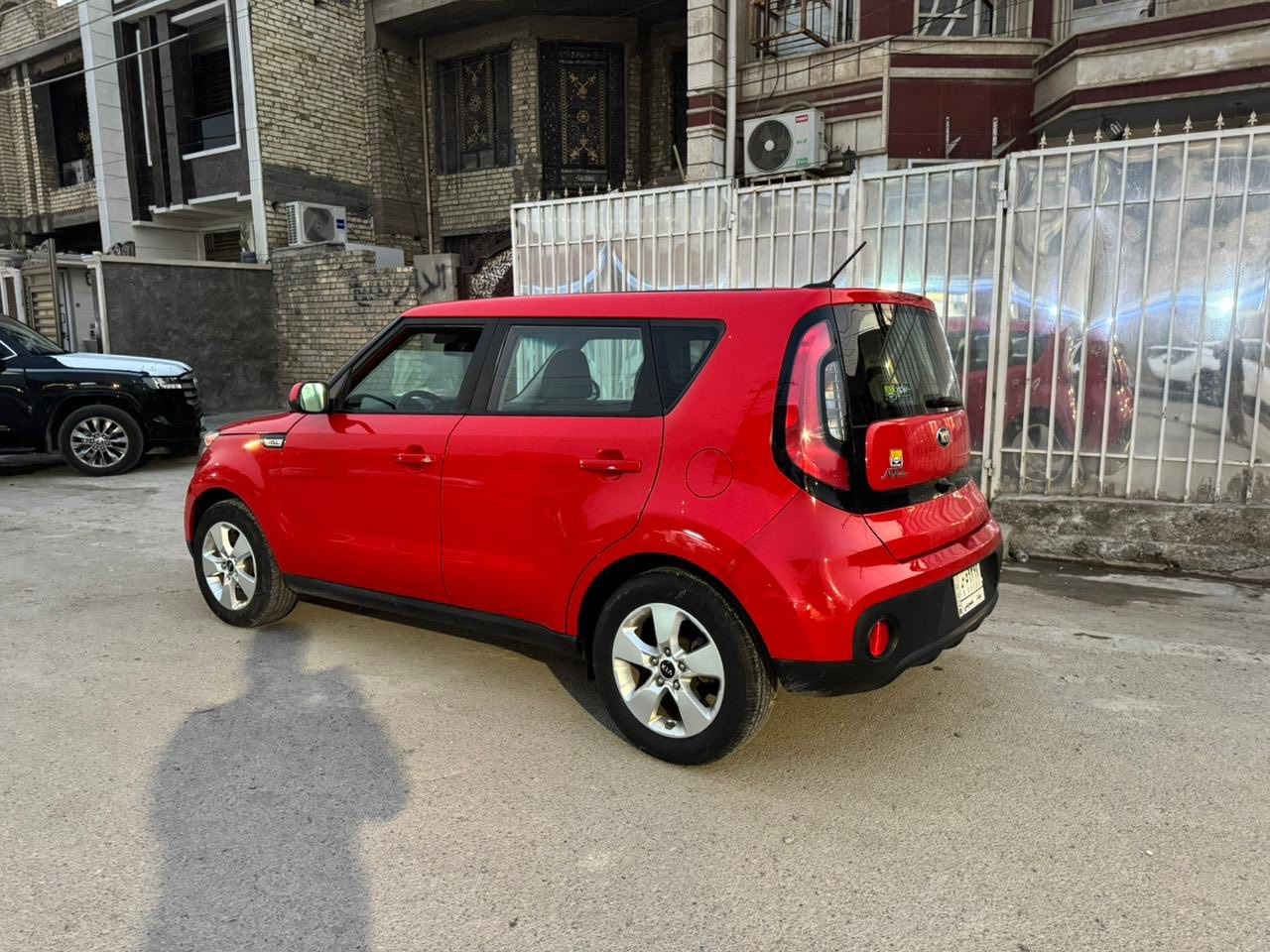 كيا صول للبيع موديل 2019 ماشيه 26 الف سيارة على وضع شركة حادثة جاملغ وبنيد فقط صور حادثة مرفقه بل منشور الباقي مكفوله محرك 1600 مكان سيارة بغداد الرصافة سعر 118 ورقه رقمي ‭0778 230 9022‬
