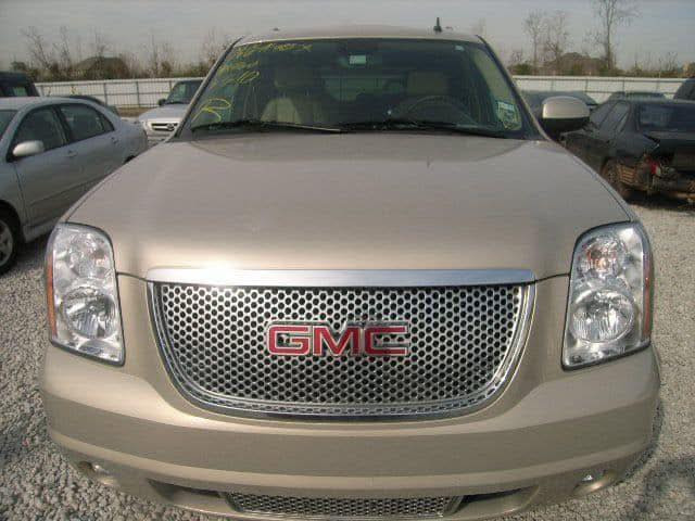 2008 تحويل مباشر مشروع موطني 

رقم جديد 

محرك 5300

صندوك كهرباء 

كشن حار بارد 

منفصل جلد 

سياره كولش جديده 

ماشيه 200 الف 

سعر 175$

***********
