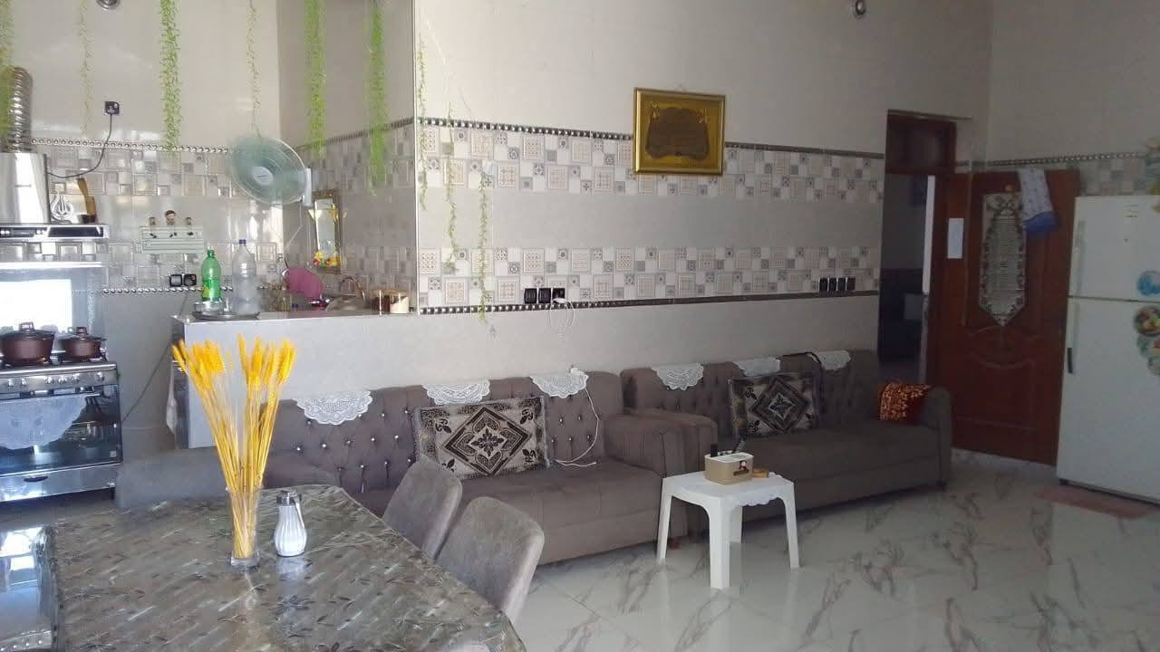 🏠 بيت للبيع – فرصة مميزة للسكن والاستثمار
🔴 الموقع: الخمسة كيلو – منطقة الحرية
📍 مجاور: مجمع عمر الراوي
🛣 الدار واقع على شارعين (أمامي وخلفي)
📐 المساحة: 240 م²
🏗 عدد الطوابق: طابق واحد
📄 جنس العقار: مفوض للطابو (برقم – فقط دفع رسم)
🛋 مكونات البيت:
▪️ غرفتي نوم
▪️ صالة
▪️ استقبال
▪️ مطبخ
▪️ حمامات داخلية وخارجية
✨ الموقع ممتاز وقريب من الخدمات
💰 السعر: 85 مليون 🔥
📞 للاستفسار:
***********
