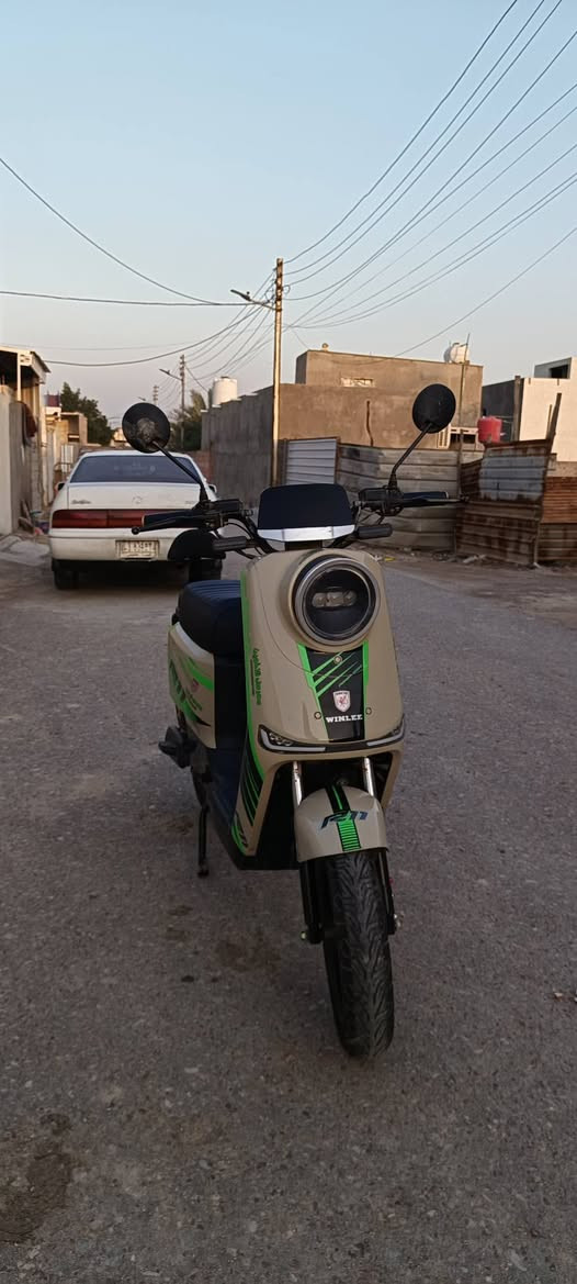 سلام عليكم دراجه شحن R11 دراجه بعدهه نظيفه بطارياتهه نضيفه لامتفوخات ولاجافات كلشي مابيهن تمشي 40 كيلوو مكفوله من العطل او تصليح كهربائيات كلهه شغاله للبيع ب600 او مراوس تواصل وياي علرقم *********** مكان البصره قضاء ابي الخصيب
