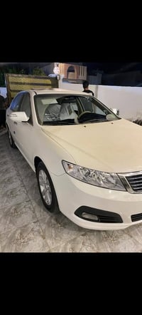 اوبتمه ٢٠١٠ • مشي ٩٥ ألف • محرك ٢٠٠٠