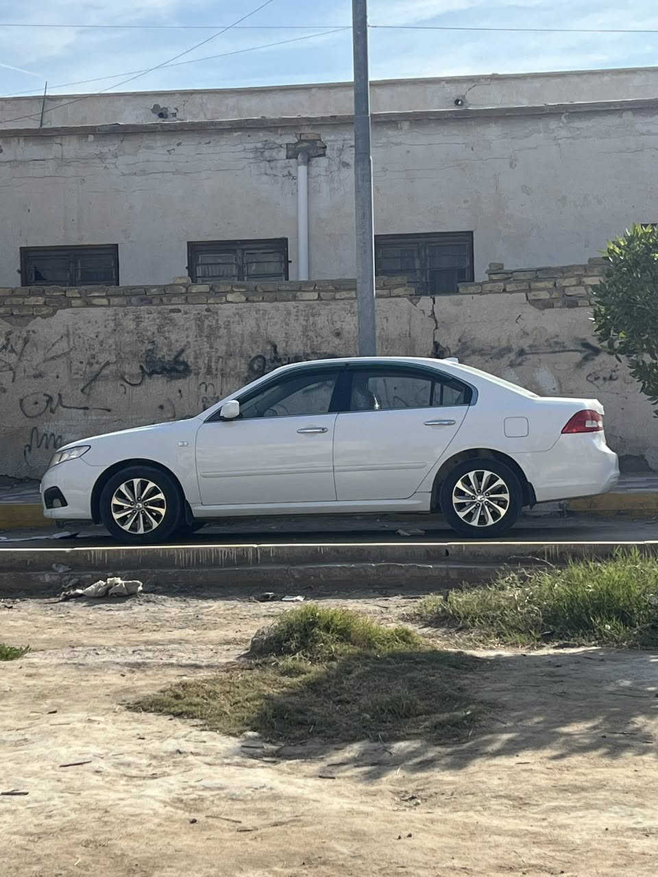 كيه وكتيمه موديل ٩خليجي  بيه ربع جاملغ ولباقي مكفول السعر ٢٠وبيه مجال ناصريه مركز مبايل ‭٠٧٨٠ ٣٢٥ ٨٧٢٩‬
