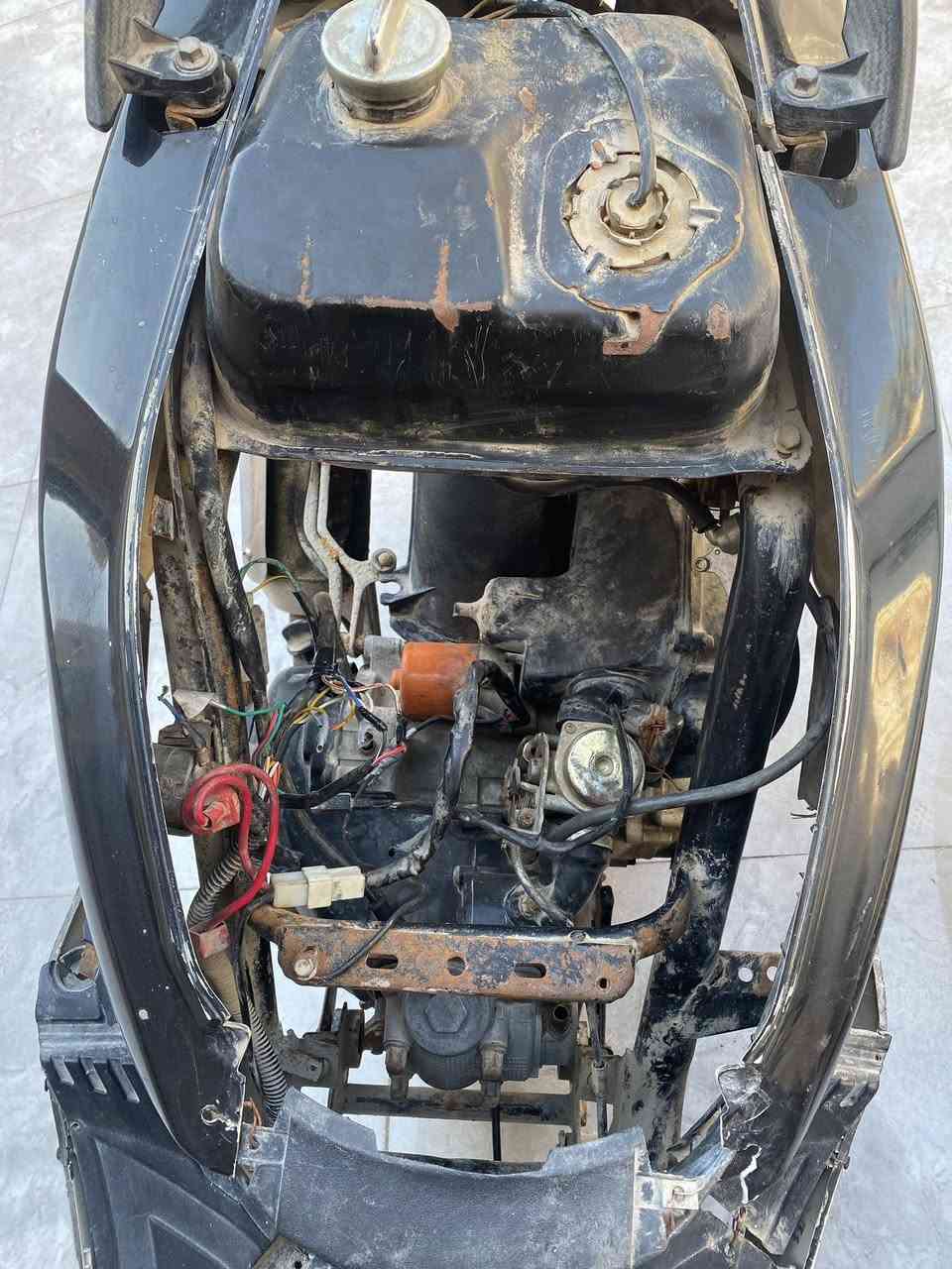 دراجه ماكس مضلع مكينه ياباني مجفته بوشه بلاد49بس السلف مال55 الدراجه مجفته ولاتنقص ولا تبخر 
كلوب الامامي شغال الاشاير والسكنات يرادلهن فيش 
باتري موجود كتف شحن وعقل كله بلادي ومضبوطات كلش 
بريك خلفي توه مسوي مبدل واير وابنزات ومضبوط كلش 
نقصها بيها صوت بالاكسل يرادله بوربرنكات 
والكفرات شوفت عينك 
البصره القبله 
***********
السعر 350وبيها مجال
