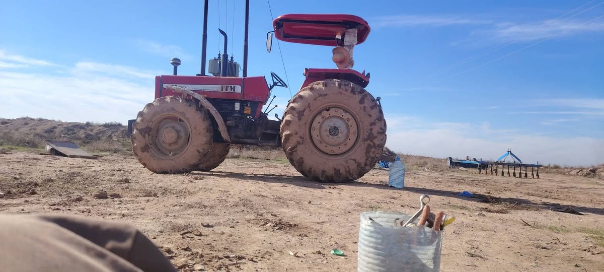 تركتر للبيع موديل 2024 السعر اتصل ع رقم ***********
