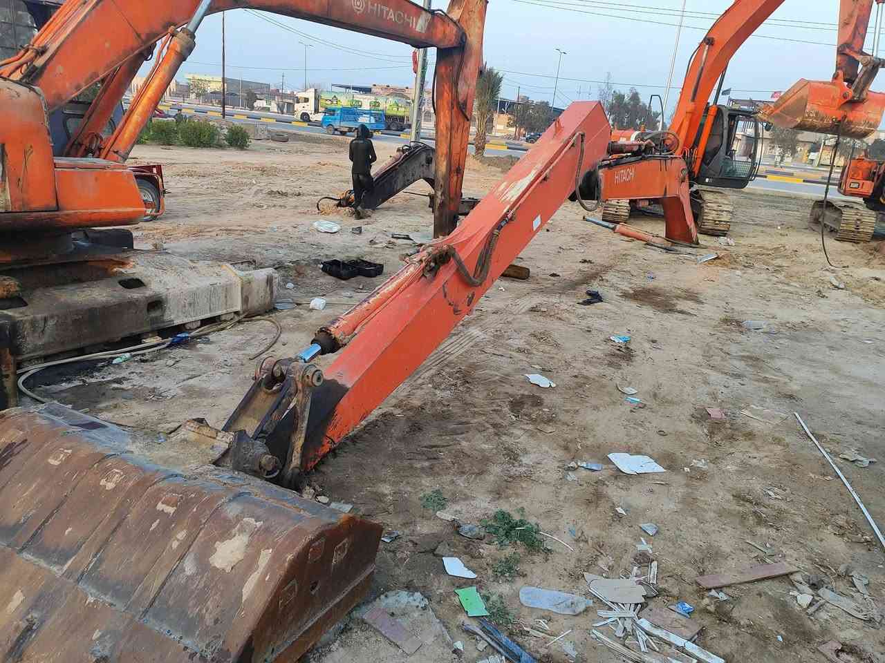 السلام عليكم للبيع اومراوس جب حفاره هيتاشي ١٤ متر ياباني بلادي العنوان كربلاء المقدسه شارع كربلاء نجف عمود ٩٧٣ تلفون ,***********
