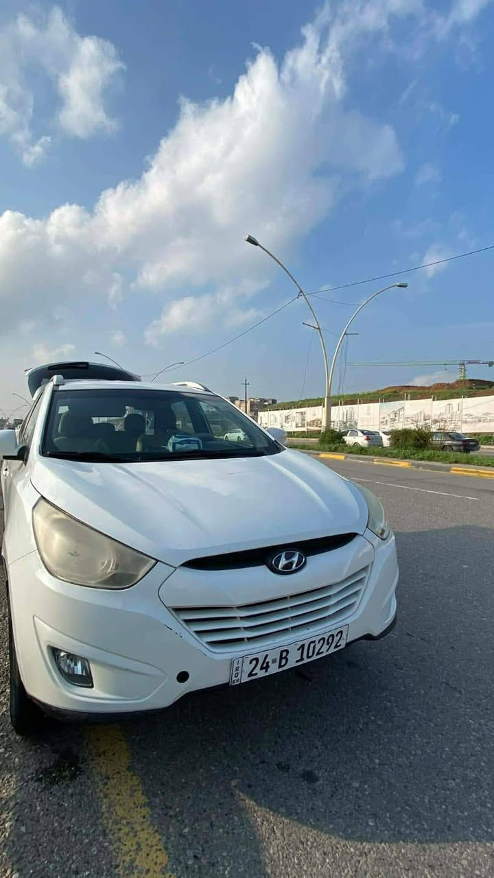 تكسون مديل 2013 كير محرك شرط 
بيه سبع قطع صبغ 
***********
*********** موصل, نينوى
