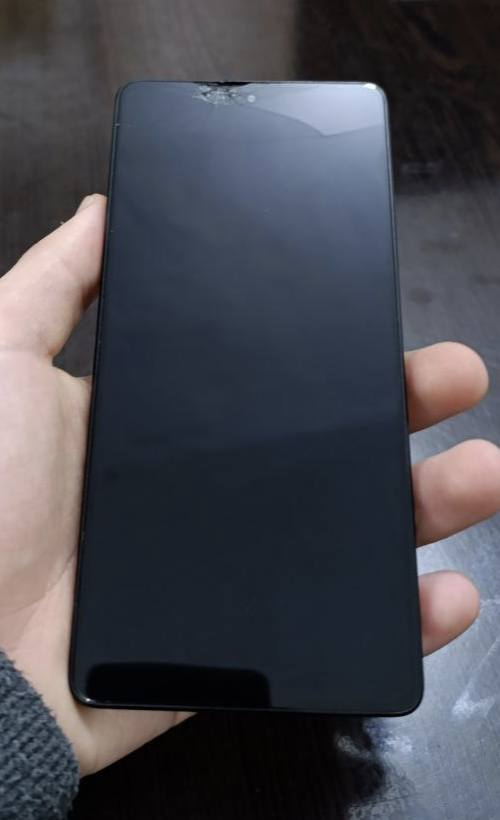 Redmi note 13 5g للبيع
شاشة ١٢٠ هرتز 
٢٥٦ جيجا
رام ٨
كامرة ١٠٨ مكابيكسل
اللون گرافايت
كامل ملحقات مع الشاحنه الاصلية و الگفر
بي فطر بالشاشة ما مأثر على اللمس ابد
جهاز نضيف كلشي ما بي ماعدا الشاشة 
السعر ١٨٠ و بي مجال بسيط 
مكاني نجف و توصيل موجود


**إذا كنت صاحب هذا الإعلان وتريد حذفه لأي سبب، رجاءا أرسل رسالة إلى الدعم الفني**