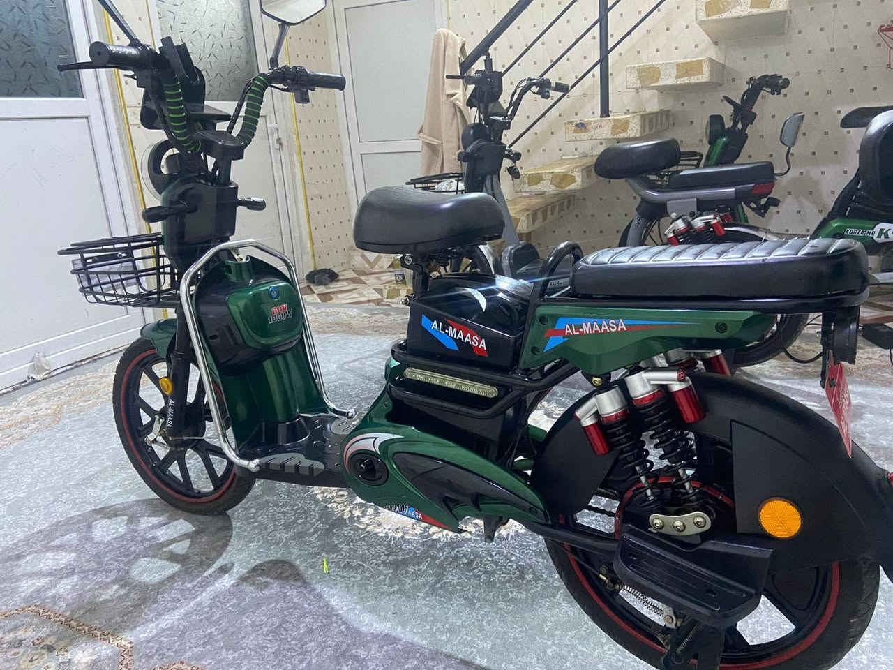 ماطور شحن حجم 20 اخو الجديد نوعية ألماسه 5 بطاريات بشرط السرعه 99 تشغيل عن بعد شاشه أيباد نشرات بلوتوث فول مواصفات مكان ارببل سعر 300الف ومجال.
*********** وتس اب

***********
