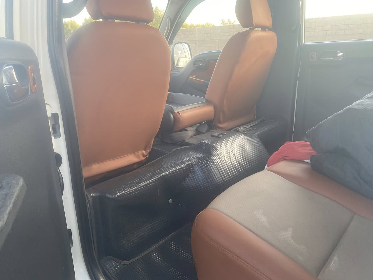 السلام عليكم كيا دبل قماره مسكر وتؤمتيك موديل 2018سياره جديد ماشيه 135الف رقم بغداد مكان مدينه الصدر كلهه شغله رقم *********** مامتواجد على الفيس ولا واتساب
