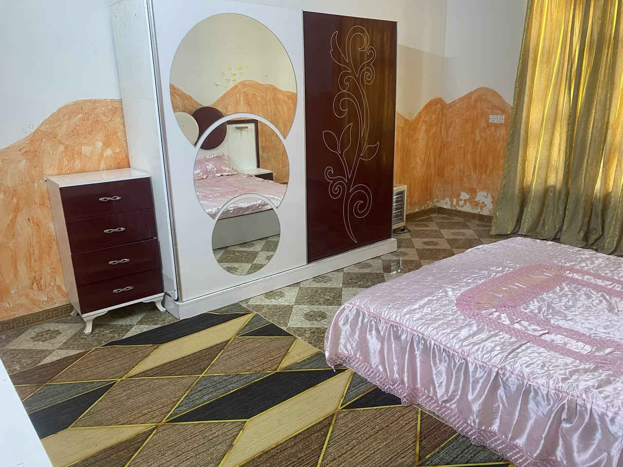 غرفه نوم تركي نضيفه  للبيع المستعجل  هيه والدوشك 175
وتساب 
***********
