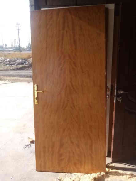 عندي أبواب عدد 2صاج عراقي مستعمل نظيف أخو الجديد للبيع أرتفاع مترين عرض 88 ثقيل بدون جرجوبه سعر الباب 75 الف أبوغريب ***********،***********
