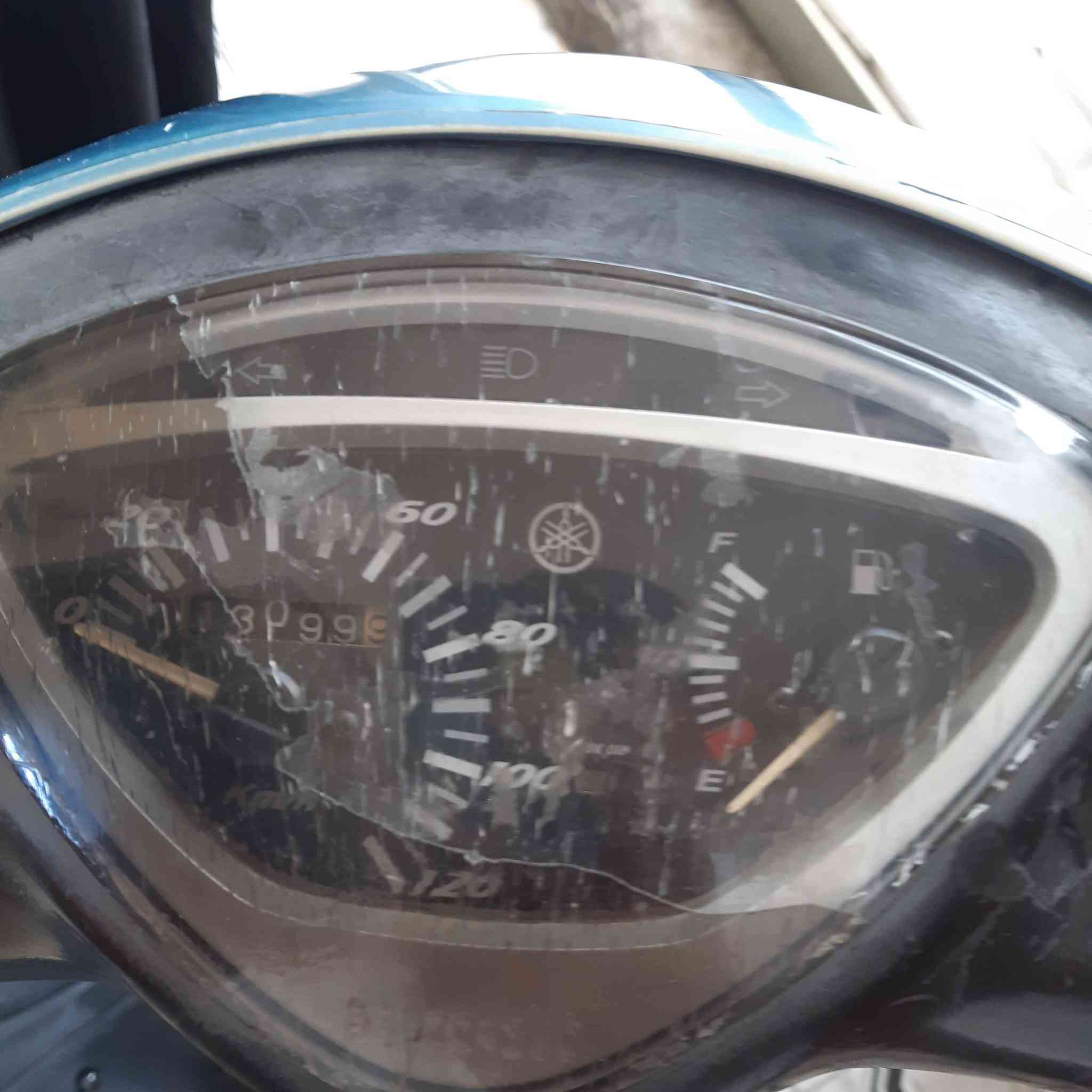 دراجه البيع 
ماكس الدراجه نضيفه كلشي شغال بيهه بس الصطاب الوره يرادله كلوبات سلف هندر شغال مختمه الدراجه مفتوحه مره وحده الكزوز رياضي السعر600 بيهه مجال العنوان البصره 5ميل  رقم *********** رقم الثاني واتساب ***********
