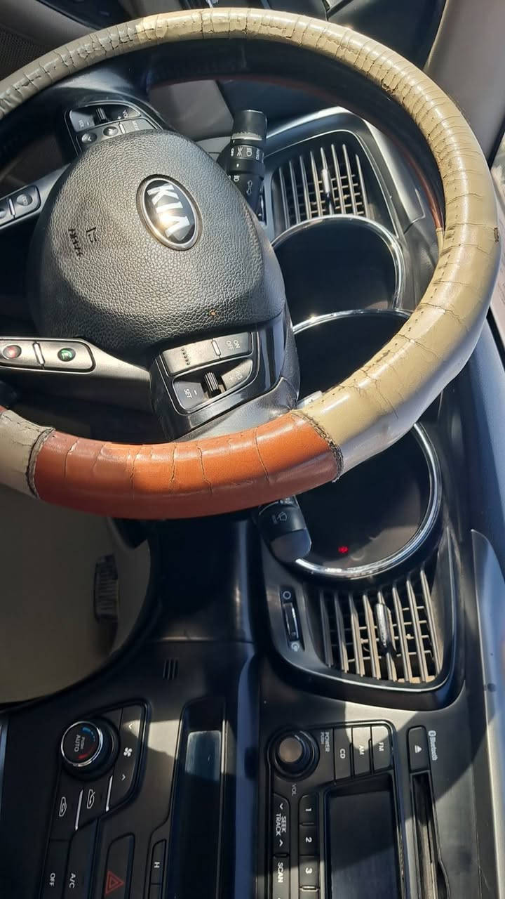 للبيع اوبتيما خليجي ٢٠١٤ مكينة ٢٠٠٠ كلشي شغال تدفئه تبريد بيه جامغ خلفي صبغ اثر دحجه ستوته ماشيه ١٦٠ الف والباقي مكفول سعر ١٣٥ باسمي مداور ثاني يوم رقم قادسية
هاتف ***********
