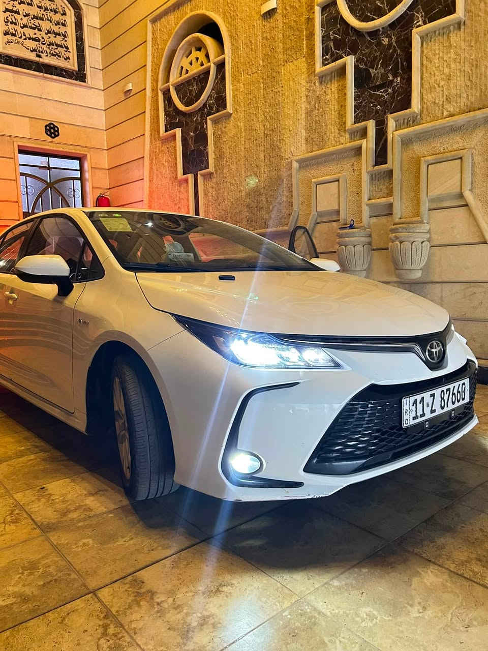 كورلا 2025 فول مواصفات
الي بيها فتحه بالسقف مقاعد جلد باللون الاسوداعلى مواصفات بالكورلا تجي  
السياره اي خلل مابيها فقط ظررها دعاميه خلفيه مبدله وبارد بالچامرلغ الخلفي قليل 
الي يحب يعر السعر واتساب او يتصل على ***********
