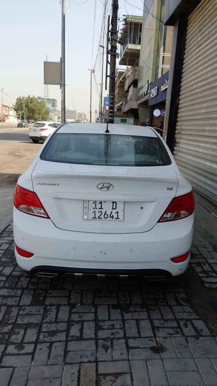 السلام عليكم اكسنت 2015 خليجي الشركة العامة للسيارات السيارة المحرك 1600 ‏قطرتين ماشية 49 الف حقيقي السيارة بيها صبغ قمارة فقط  شاشة كامره تحكم ستيرن سياره جاهزه
كير محرك كفالة صدر امامي وخلفي جديد تخم تاير جديد باتري جديد رقم وهزه جديد  بسمي 5 ويل كب  اشاير بالمري العنوان بغداد السعر  92 $ ‏غير متواجد على فيس رقم الهاتف ***********
