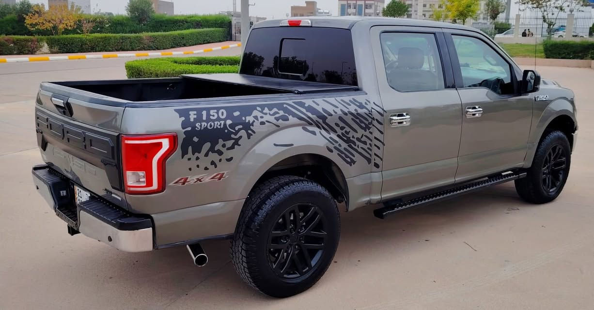 فورد اف150  XLT Sport موديل 2020
محدث بچم رابتر
البچم سليم /// حادثها جانبي جاملغ وبابين جهة عكس السايق بدون دواخل
عداد المسافه :50 / الف ميل حقيقي
بــاب طويل بدي قصير  المرغوب 

رادار امامي خلفي

كامره 360

حساسات امامي خلفي 

4x4 دبل اكسل مكينه مرغوب  فول نشاط واقتصادي2700توربو سلندر6

بانزين عادي اومحسن دوانز ماكو شرط 

كير مكينه تبريد تدفئة صدر امامي خلفي شرط جديد
تبريد مركزي
تخم تاير ويل جديد سعر 1000 دولار توني شديت سياره جاهز مابي ربع مصرف
دفع رباعي4x4
اضواء محيطية سفاري  للسيارة 
شاشة معلوماات كبيرة
مثبت سرعة
تحديد مسار ذكي
رادار امامي اوتو بريك 

رادار خلفي نقطة عمياء

اوتو بريك عند التوقف

اطفاء ذاتي عن التوقف
تشغيل عن بعد
اشاير بالمري
السياره جديده وبعد بيها هواي موصفات وشرط تراي 2025 السياره جدا جديده وما متعوبه 
السعر 21500وبي مجال بيع او مراوس حسب القناعه
مكان السياره الانبار واي استفسار الاتصال بالرقم 
***********
