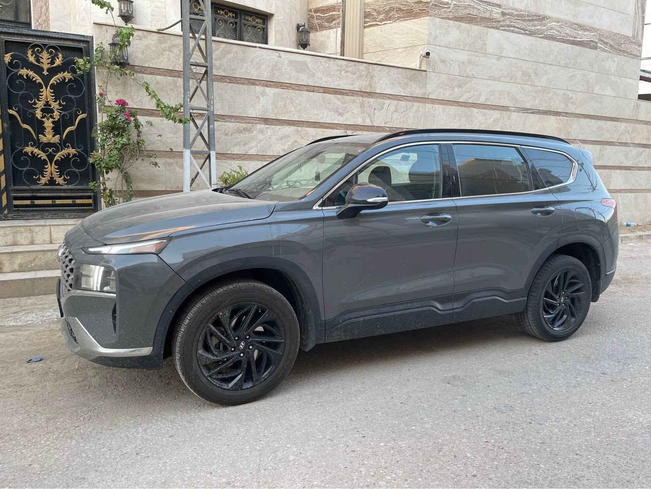 سنتافي ٢٠٢٢ للبيع 
ماشية ٩٠ الف كيلو 
لون اسمنتي 
حادث بنيد فقط موضح بالصور فقط مصلح بدون تبديل 
مواصفات واضحة بالصور 
رقم سليمانية بأسمي سنوية ٢٠٢٩ 
مكان السيارة كربلاء 
للتواصل ***********
‎*********** واتساب كربلاء, العراق

