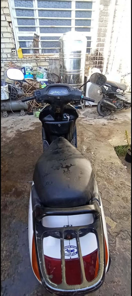 السلام عليكم دراجه سبيسي ياباني محرك 90الدراجه نضيفه جدن كلها شغاله يرادله بس كتف اشاير نكره الدراجه بيها معدل طركاعه 😅سعرهى 400وبيها مجال للشراي 

دراجه سكنز شمعه صيني كلها شغاله اشاير هورن دبل اشاره لايت بك لايت كلها شغاله يرادله بس واير مال كيلو متر وجاملغ محركها خير من الله هم نكره سعرها 200وبيها مجال قليل 
مكاني حي المعلمين طريق السيد ابراهيم يم صيدليه الباز رقمي***********
