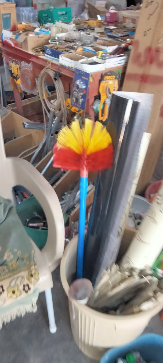 السلام عليكم ورحمة الله وبركاته 
يوجد لدى خدمات الصالح
كافة المواد المنزليه 
والانشائيه ...والصحيات ..
صوندات بواري مجاري 
نايلون..تنور ..افران 
كافة سياج السيم 
كافة انواع الاصباغ 
وبأنسب الاسعار اسعار تنافسيه 
*********** ابو ياسر 
*********** ياسر
*********** الحاج عمر
