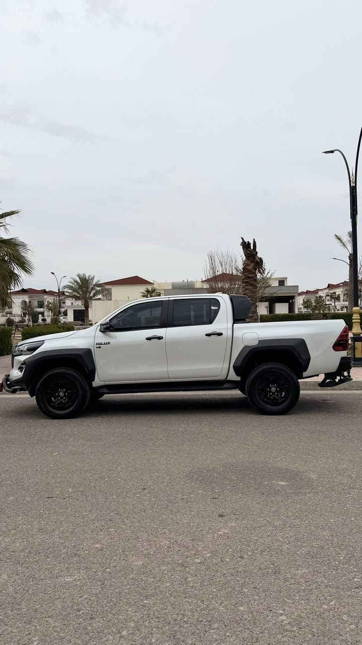 تويوتا هايلكس (GR) موديل 2024
حجم المحرك : 4.0L V6  فور ويل 
السياره مكفوله كفاله عامه من اي شي حتى الشخط
الممشى 6 الف. 
بحالة الزيرو
المواصفات : GR
 مواصفات/

شاشة كبير لمس
شحن وايـــر ليـــس
4 كاميرات، 360 درجه 
حساسات اماميه و خلفيه
تحكم مري
ابواب  بصمة
بصمة تشغيل 
نظام (𝐄𝐂𝐎)
نظام (𝐒𝐏𝐎𝐑𝐓)
مانع انزلاق+𝐀𝐁𝐒
تحكيمات استيرن
شفتات استيرن
كشنات جلد و شامواه
حزام باللون الاحمر
كشنات كهربائي
تبريد امامي و خلفي 
لايتات (𝐋𝐄𝐃) ليـــد
بكلايتات (𝐋𝐄𝐃) ليـــد
ويل اسود

اضافات:
دعاميه اماميه
هوك خلفي
السياره بيها كتاب تضليل
تأمين شامل للسياره من الوكاله من اي حادث ، الوكاله تتكفل بالتصليح. 

ملاحظه : السياره تحت ضمان الوكاله + 8 تغيرات زيت مجانيه. 
 
‏ 
 ☎️ ***********

عنوان: اربيل
