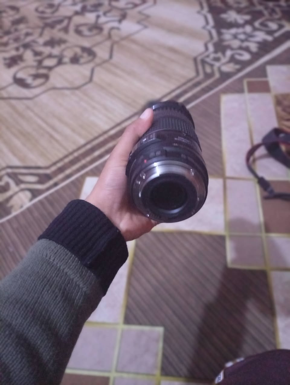 كامره كانون 7دي وياهه زوم 70,300 وشاحنه ورام وبطاريه وحده ورام السعر 850 المكان بابل  قضاء القاسم الرقم ***********
