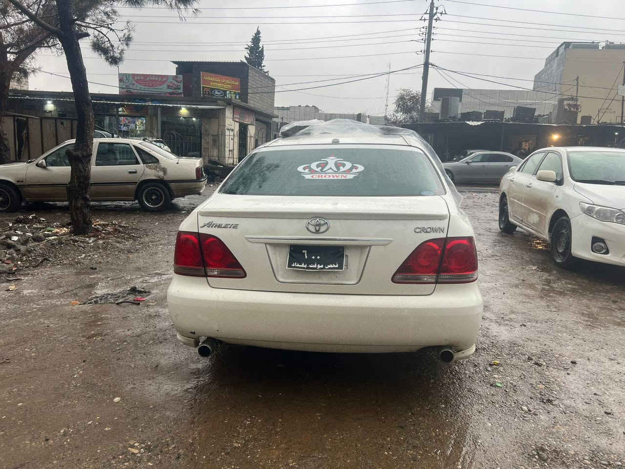 شاهنی براوەی 180 بجوک بەبجوک ناورەشی سی دووگمەی سپۆڕت سەیارەکەی پیشو دوای کەپسە بەس ئەودەرگرگەی لای سەکنی دەعامی کردوە  سعری 33 گڵاو مەعمەله
شۆن جەم جەماڵ 
***********
