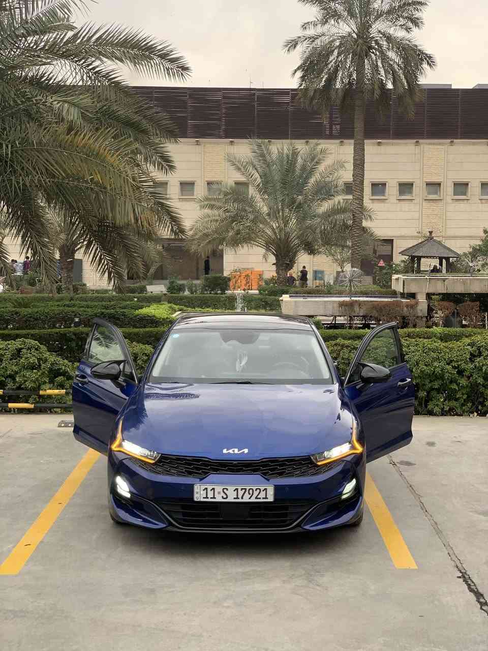 كي فايف فئة EX
أعلى فئه بـ K5
الموديل : 2022
ماشية 42

المواصفات :
* قيادة ذاتية عند المنعطفات.
    • خمس كامرات 
* رادار امامي مع مانع تصادم. 
* ⁠اتو بارك
* تحذير الخروج عن المسار. 
* ⁠داخل صاج
* مستشعر نوم السائق مع نظام 
* ⁠التوقف الآلي. 
* تحذير النقطة عمياء  .
* • سستم اناره داخليه
* نظام تحذير عند التقاطعات. 
* ⁠حساسات
* نظام تحذير عند تجاوز السرعة المحددة. 
* شاحن موبايل وايرلس. . 
* ⁠سستم صوت دمامات
* المرايا الجانبية قابلة للطي كهربائيا. 
* نظام الصوت 9 سماعات Alpine.
* ويل رياضي
* سقف بانوراما. 
* شاشه كبيرة 
* نظام الخرائط (GPS).
* المصابيح الأمامية LED. خمس عدسات 
* كشافات الضباب LED.
* المصابيح الامامیة متحرکة.
* دخول ذكي. 
* بصمة ابواب 
* تشغيل عن بعد.
* فتح الصندوق الخلفي مع حركة القدم.
* ذاكرة لحفظ وضعيات الجلوس للسائق. 
* المقاعد الأمامية كهربائية.
* المقاعد الأمامية تبريد وتدفئة.
* حساسات امامية. 
* حساسات خلفية. 
* مكيف خلفي 
* تدفئة ستيرن. 
* مانع تصادم خلفي.
* بلوتوث تلفون. 
* محدد سرعة. 
* نظام التشغيل والاطفاء الاوتوماتيكي .
* نظام بريك اوتماتيكي.
وبعد بيه هواي مواصفات 

حادثها فقط بارد بل صندوك صار بلنقل

تجي تفحص سونار 
رقم بغداد  ومكانه بغداد
  

‭***********
