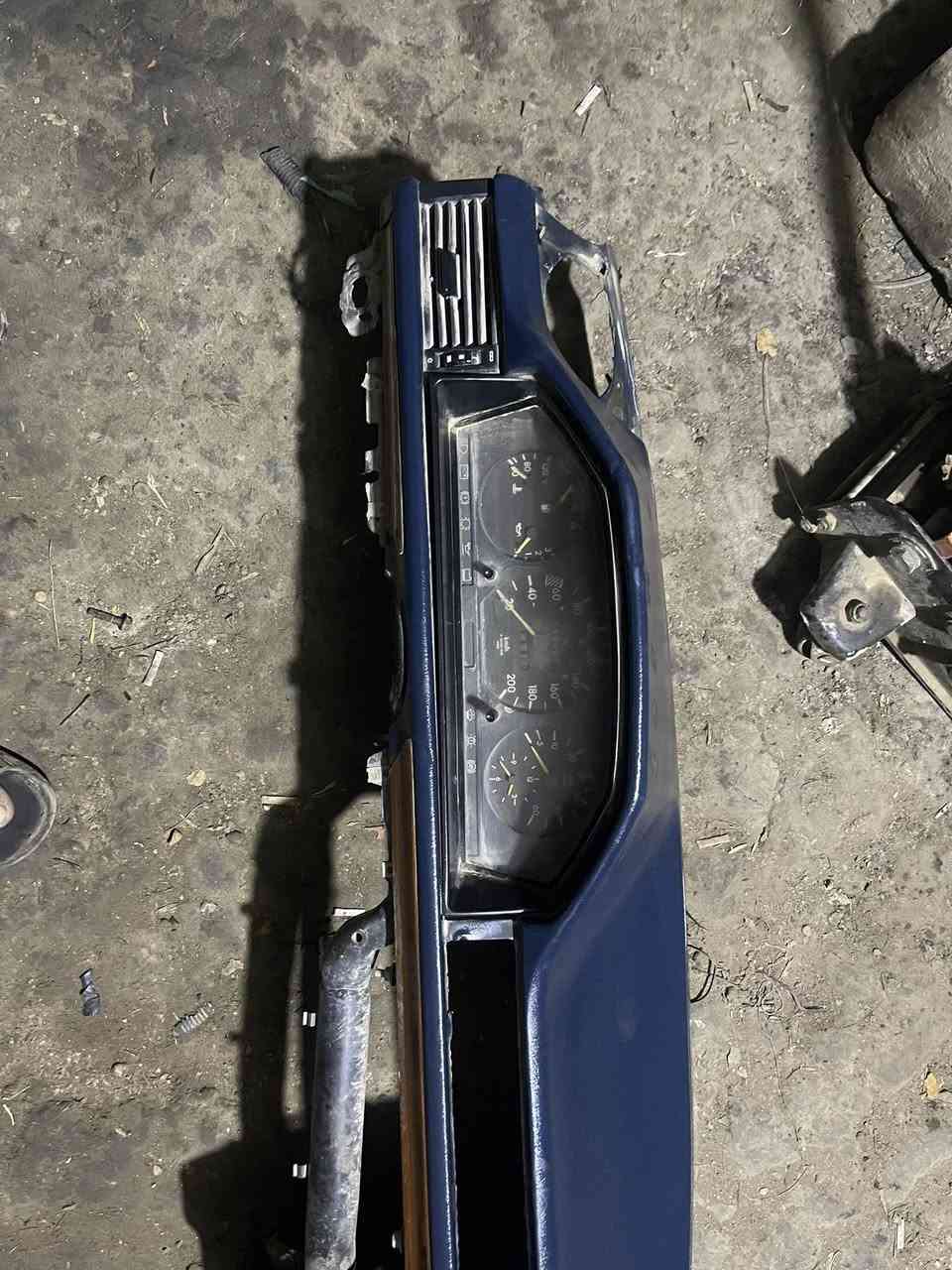 السلام عليكن دشابل للبيع مكان واسط***********    اواحد ميت ألف
