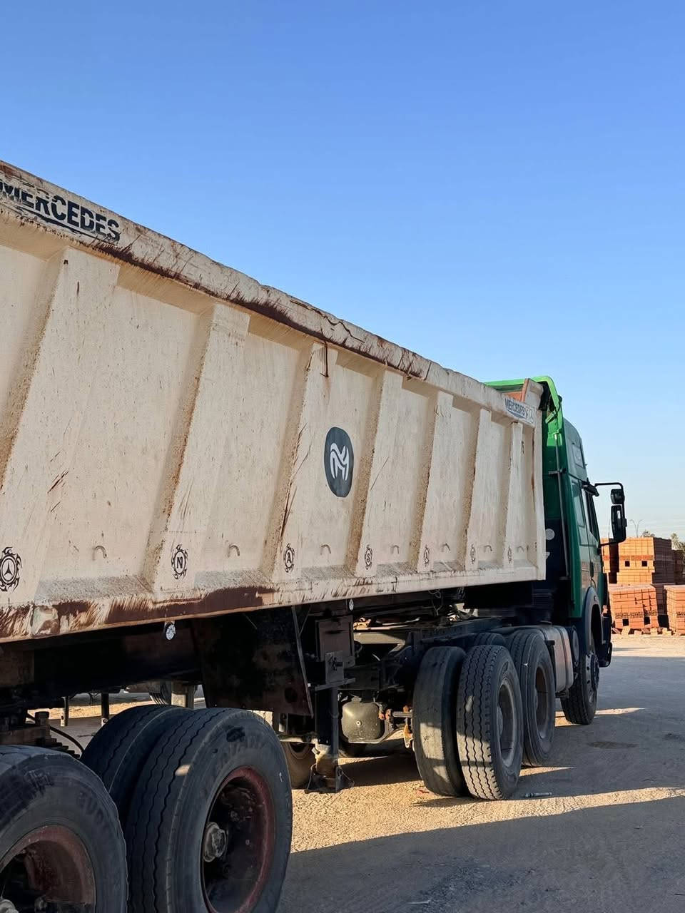 عربانة علم للبيع موديل ٢٠٠٢ تايرات نص عمر شاصي مكفول المكان كربلاء للاستفسار ***********
