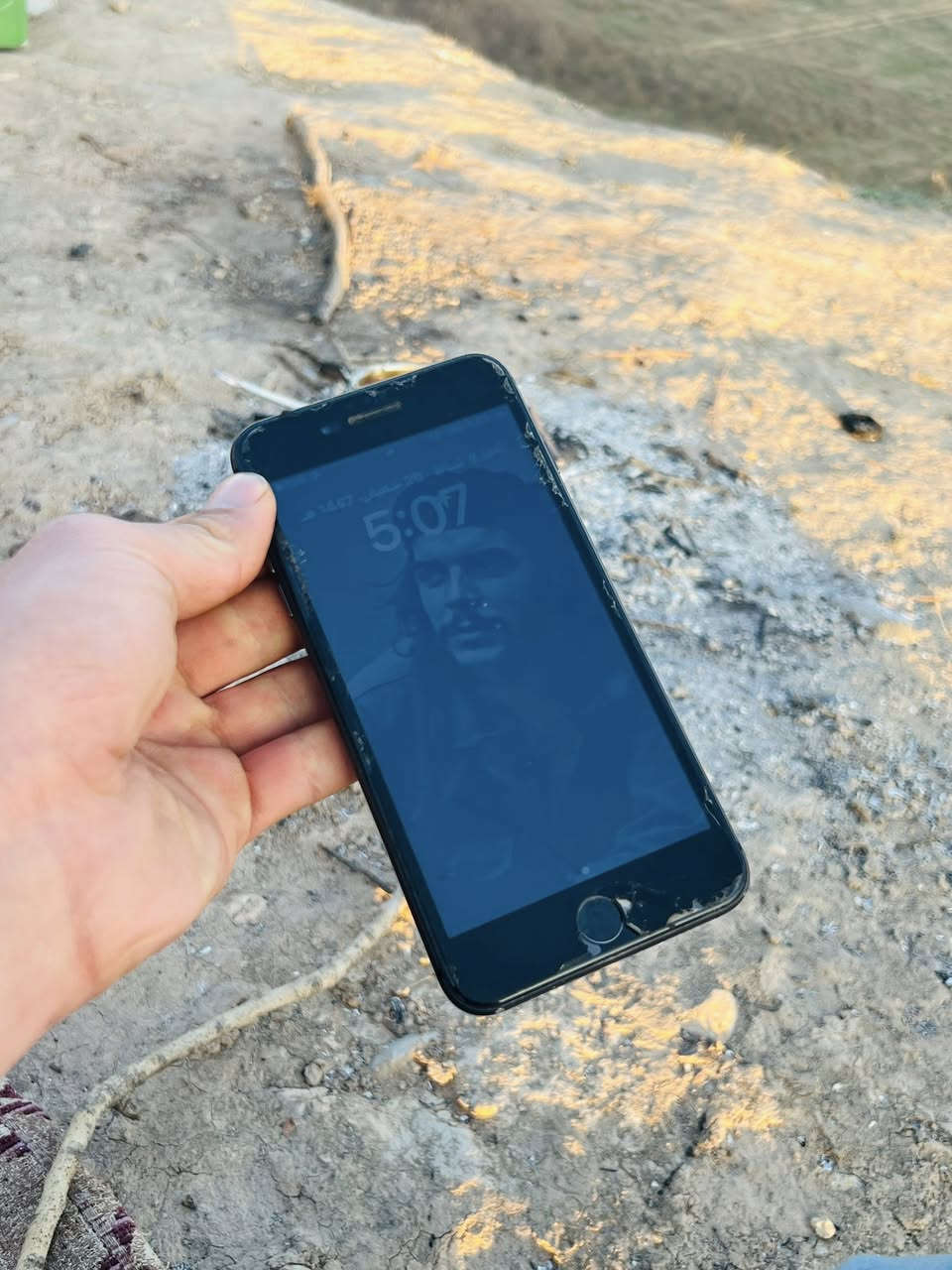 ايفون plus 8 للبيع
مبدل شاشة اصلية 

كل شي شغال عدا السماعة الداخلية (يعني إلا تفتح مايك وكت الاتصال)

ذاكرة٦٤

السعر 80 وبي مجال شي قليل جدا
هـ/***********
